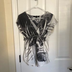 Women’s short sleeve blouse